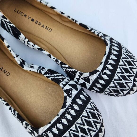 🔹️NWT Lucky Black & Cream Tribal Aztec "Echo 2" Laced Ballet Flats Size 8 - Picture 6 of 12